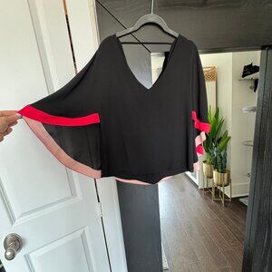 NWT - BCBGMAXAZRIA Color block Cape Blouse w V-Neck - Size Small